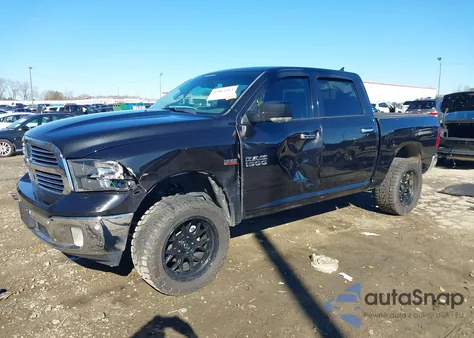 2018 Ram 1500 Big Horn 4X4 5'7 Box z USA, uszkodzony, nr VIN 1C6RR7LT4JS108243